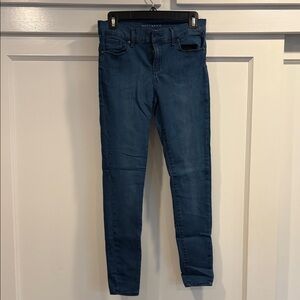 Mott & Bow High-Rise Women's Jeans in Medium Blue